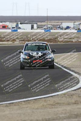 media/Jan-25-2025-CalClub SCCA (Sat) [[03c98a249e]]/Race 5/